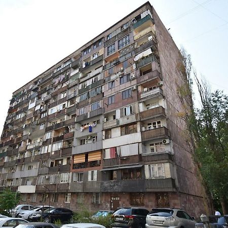 Apartments In Center Of Yerevan,Koghbatsi 1A Street Exterior foto